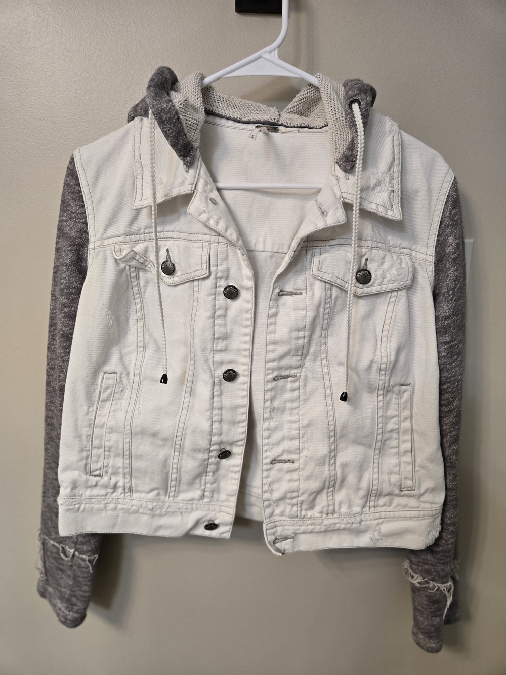 Free People Distressed White Denim Jacket with Gray Knit Hood & Sleeves Size Med